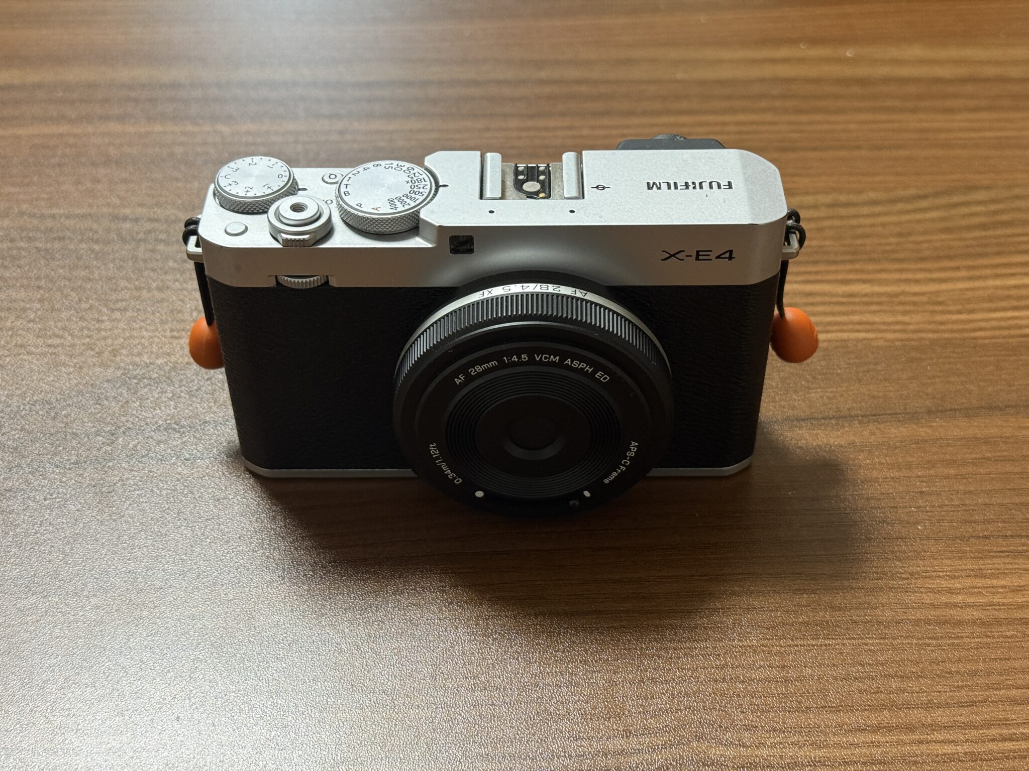 VILTROX 28mm F4.5 Xマウント版を装着したX-E4